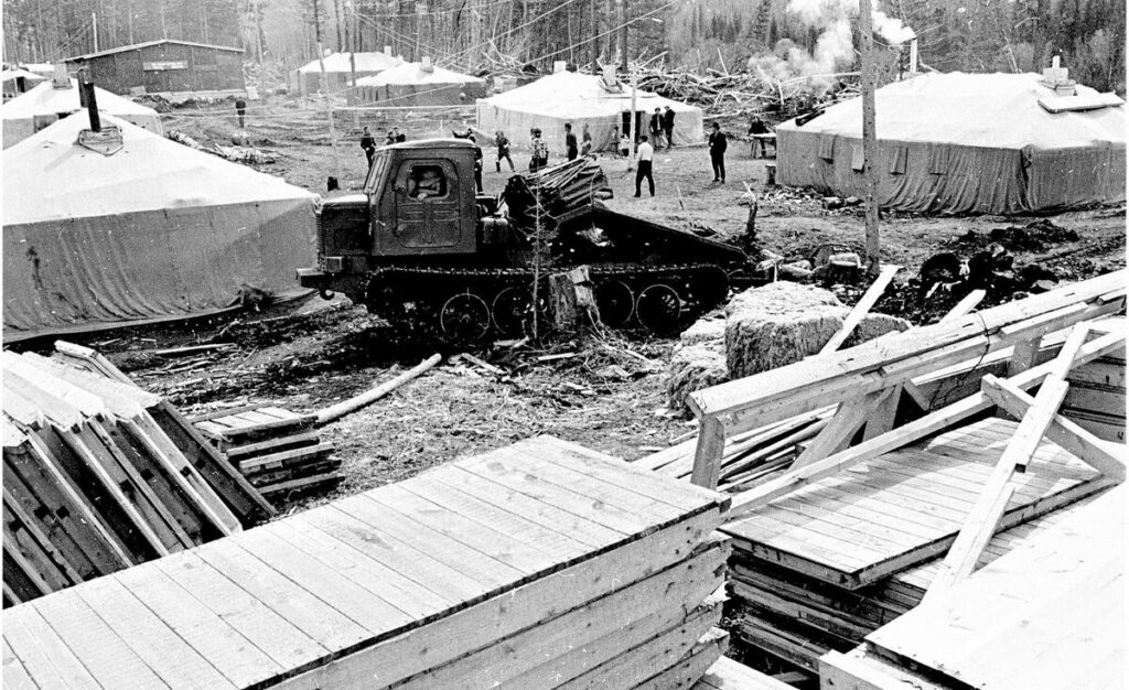 Лагерь строителей Байкало-Амурской магистрали в 1975 году