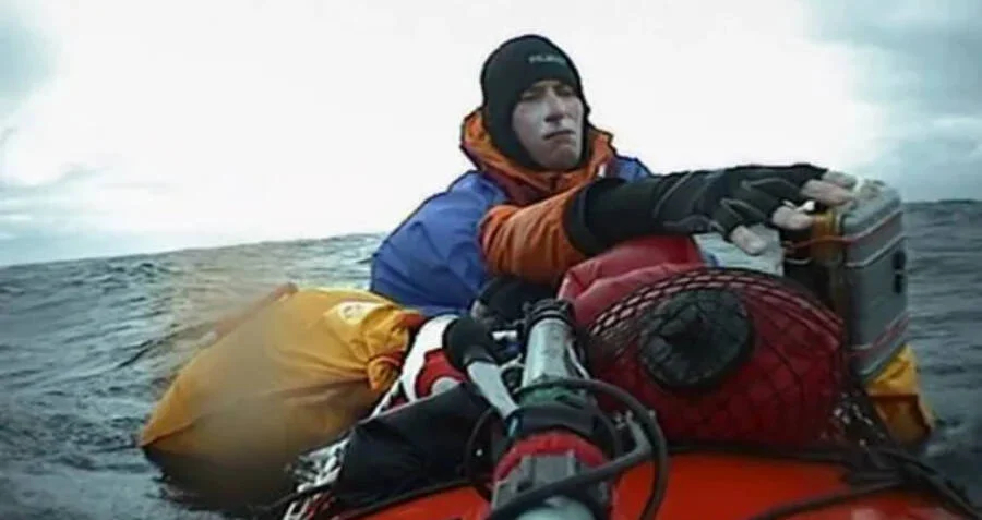 Кадр видеозаписи, сделанной Эндрю МакОли в море