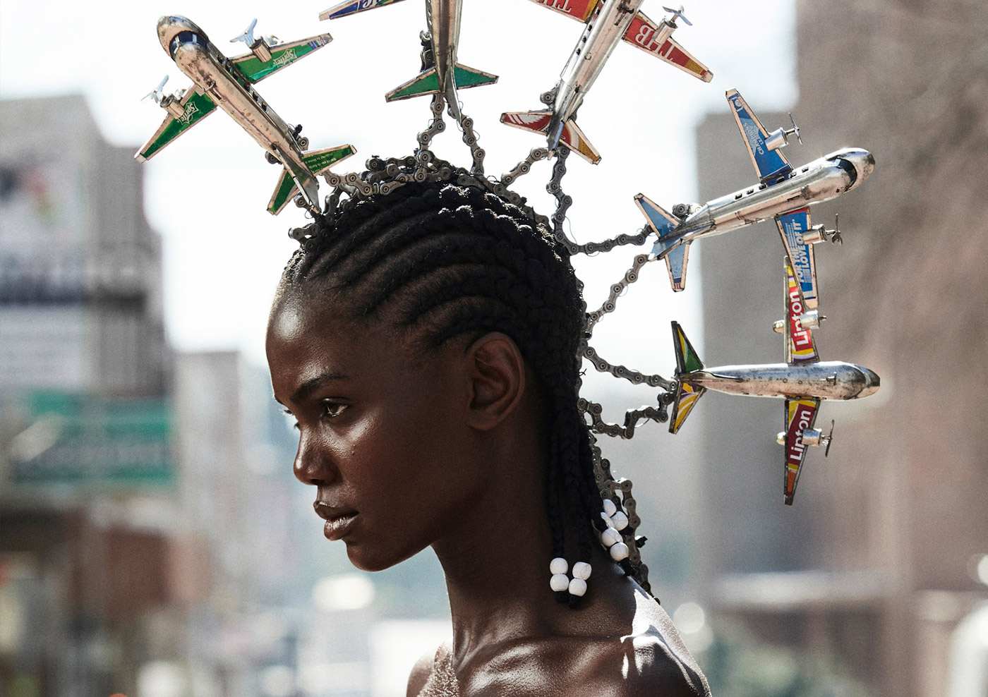 Джастин Дингуолл фотограф Rerouted серия жестяные игрушки головной убор