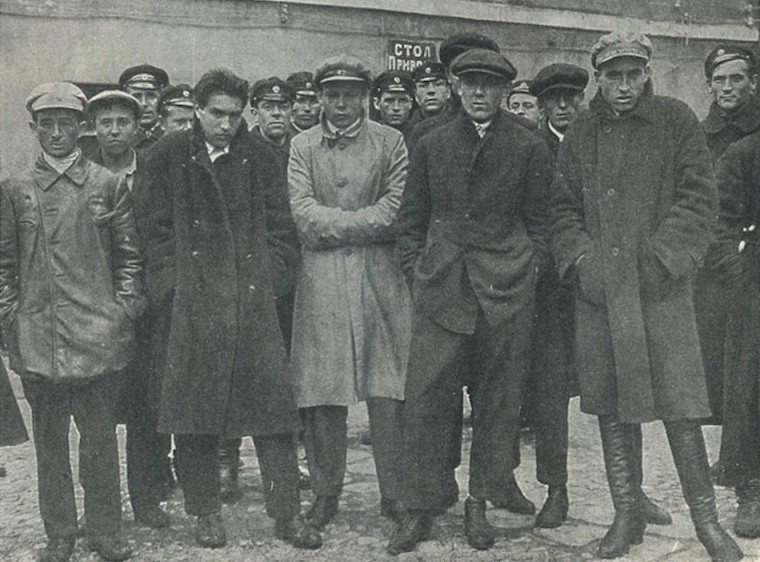 Фотография уличных хулиганов 1920-х из газеты