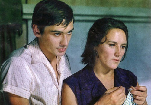 Нонна Мордюкова и Владимир Тихонов в фильме Русское поле 1971