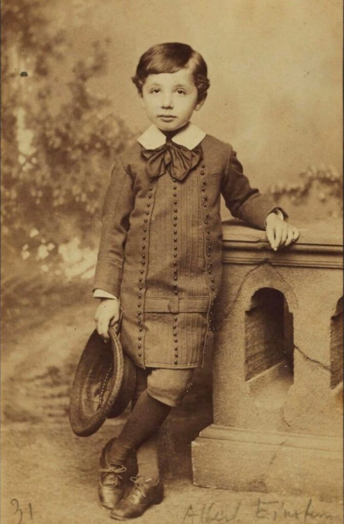 Пятилетний Альберт Эйнштейн в 1884 году