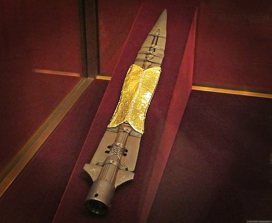 Копье Лонгина &mdash; одна из главных реликвий, хранящаяся в Вене