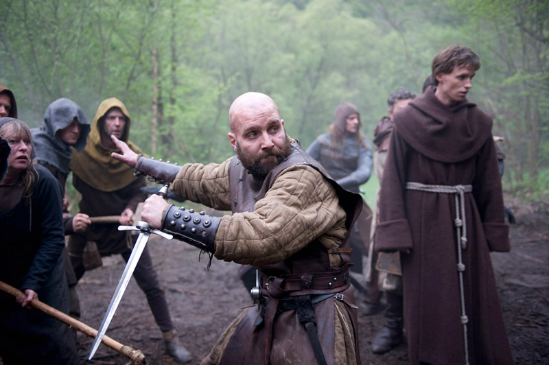 Отряд Ульрика в затерянной деревне во время чумы в «Чёрной смерти»