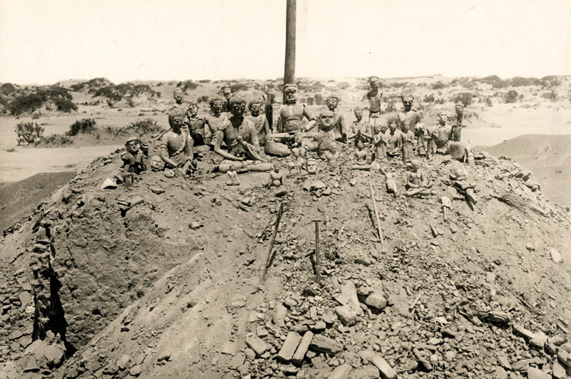 Древние буддийские статуи найденные в Хара-Хото экспедицией Козлова 1909