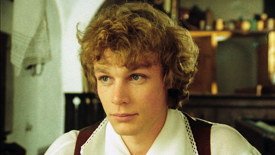 Сергей Жигунов в парике на съёмках фильма Гардемарины вперёд