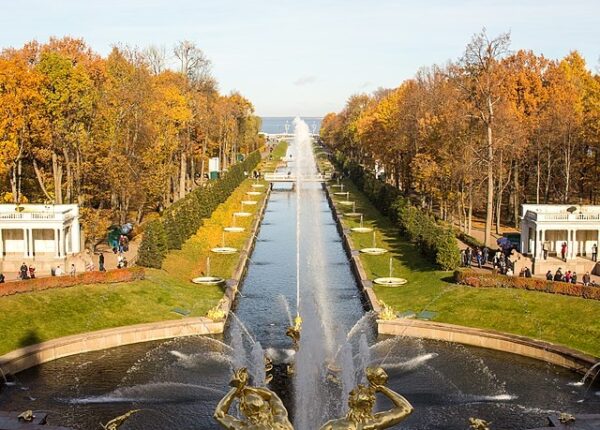 Секреты Петергофа: как фотографы находят кадры, которые не видят туристы