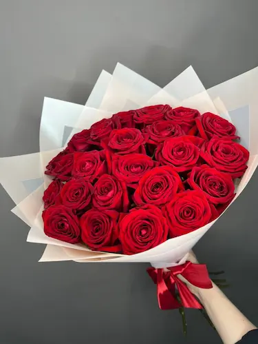 25 krasnyh roz