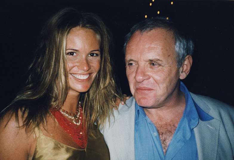 Elle Macpherson и Anthony Hopkins на полароиде Michael White