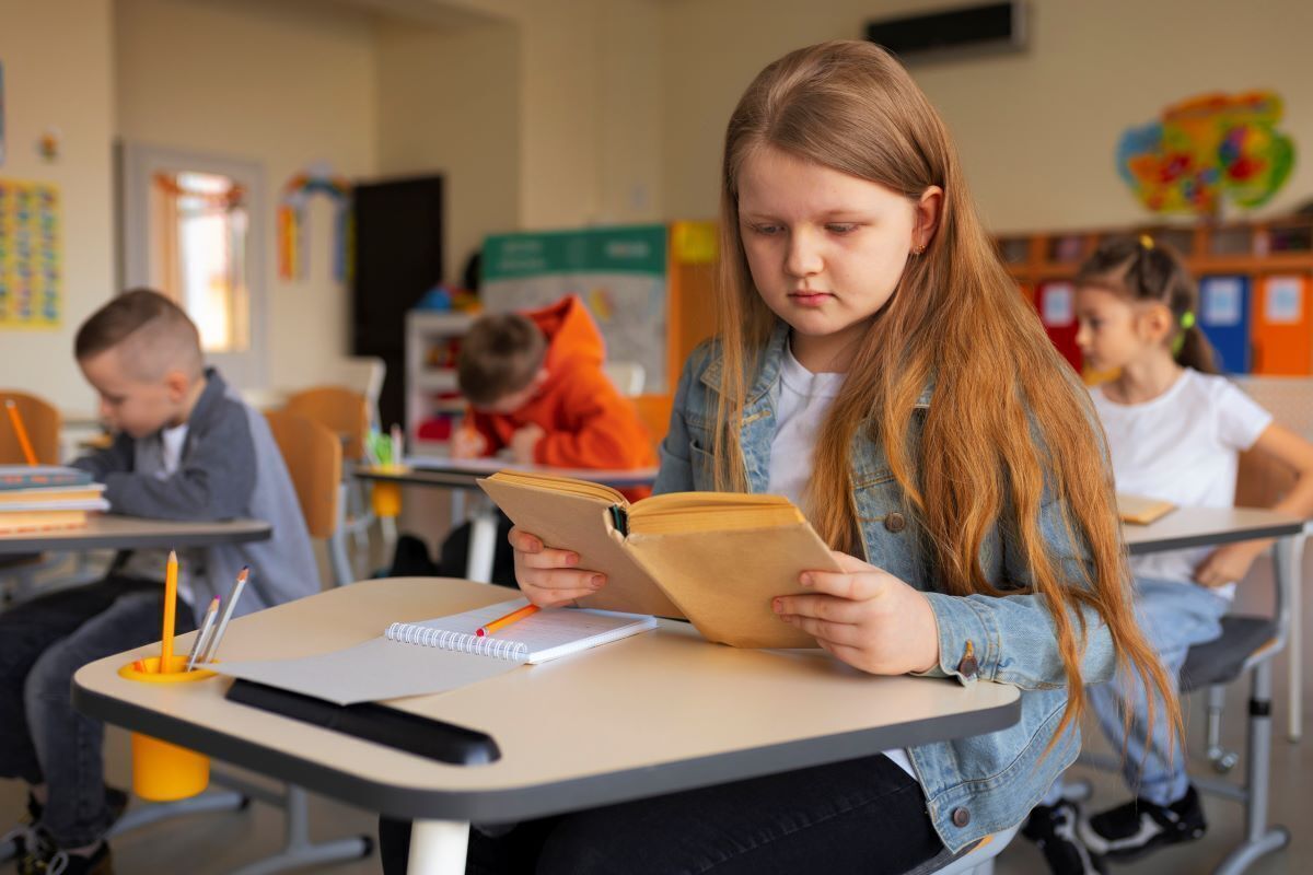 Почему одноместные парты популярны