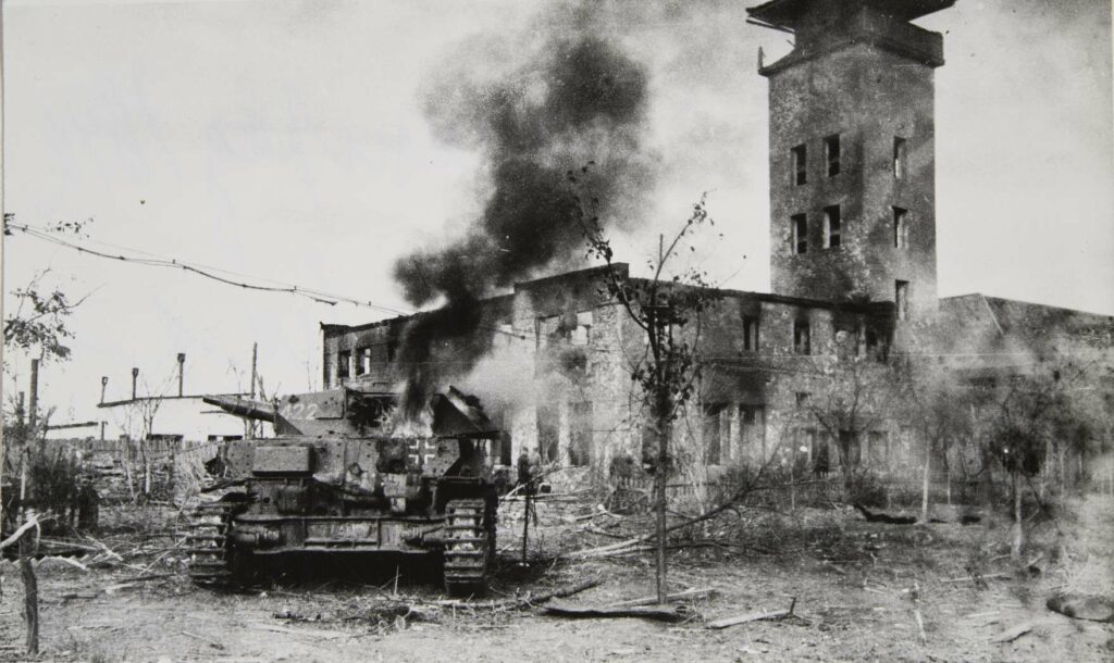 Разрушенный Сталинград: фронтовая хроника Евзерихина, 1942 год