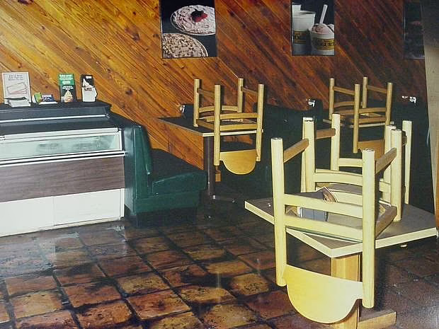 Торговый зал кафе после пожара пострадал меньше всего &mdash; основные следы преступления находились в подсобных помещениях