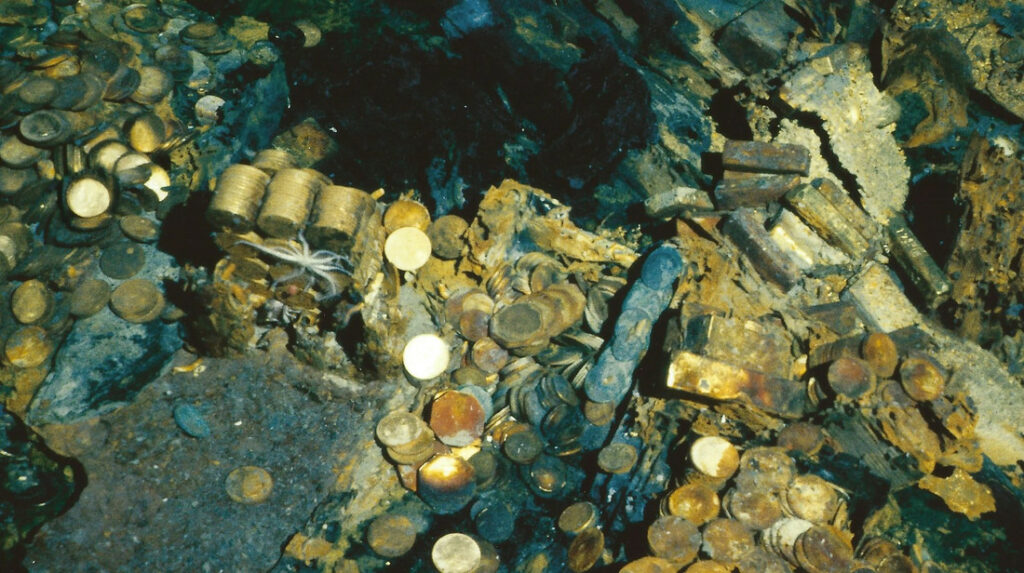 Золотые монеты эпохи золотой лихорадки на дне океана &mdash; место крушения Центральной Америки