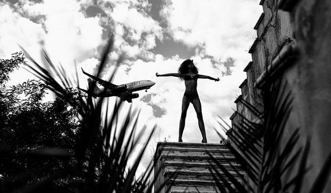 Студийная съёмка с акцентом на свет от Альберто Буццанки (Alberto Buzzanca)