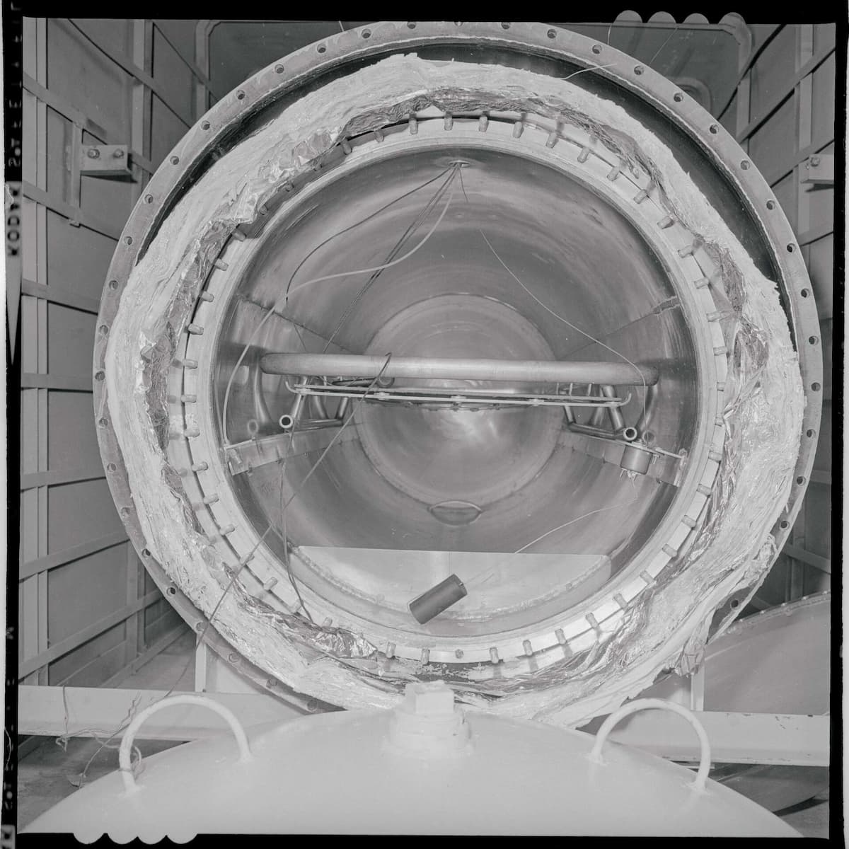 Внутреннее устройство криокапсулы для человеческого тела