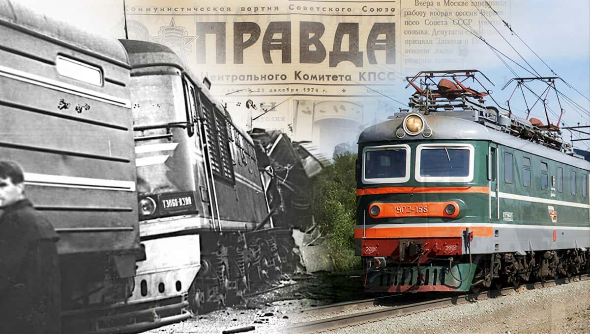 Разрушенные вагоны и платформа после столкновения поездов на станции Ока в 1980 году