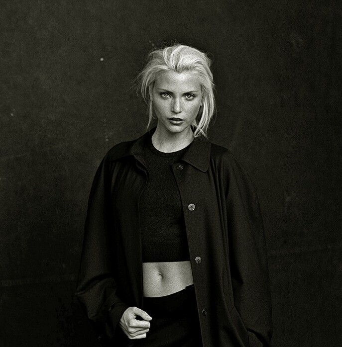 Надя Ауэрманн в чёрно-белом кадре Жака Оливара