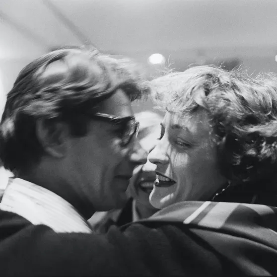 Ив Сен-Лоран и Лулу де ла Фалез в дружеском портрете из истории Yves Saint Laurent