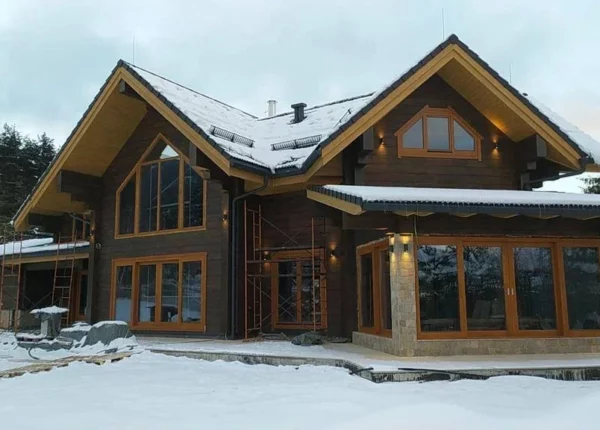 Тренды в строительстве загородных домов: экологичность и экономия