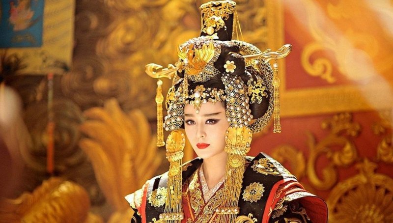 У Цзэтянь на троне: единственная женщина-император Китая