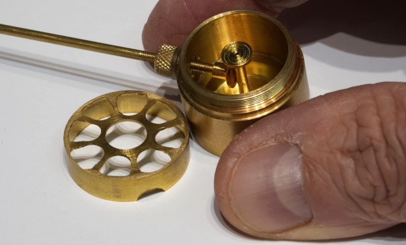 Оригинальное подслушивающее устройство 'Златоуст', извлечённое из герба в 1952 году