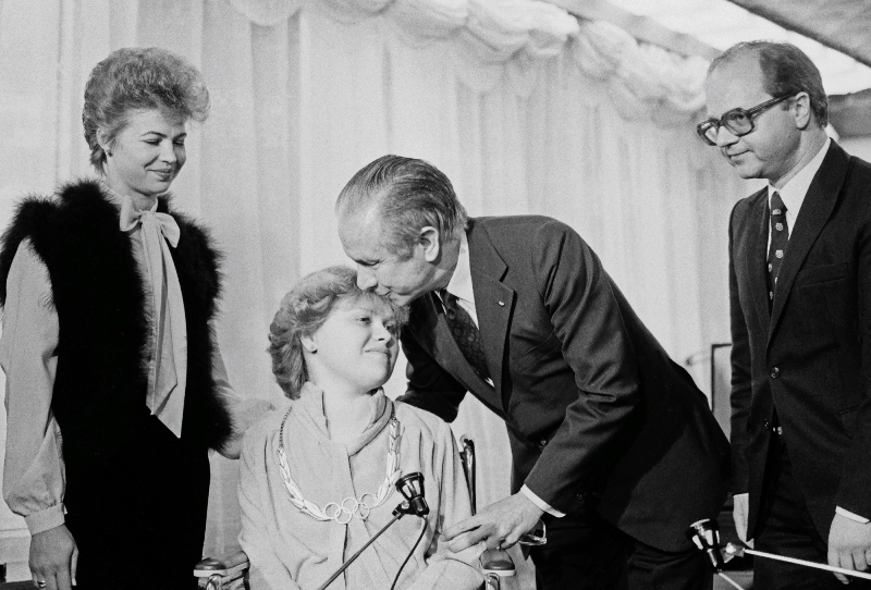 Кадр с Еленой Мухиной после травмы