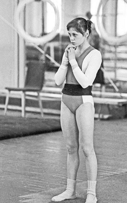 Портрет юной Елены Мухиной в начале спортивной карьеры