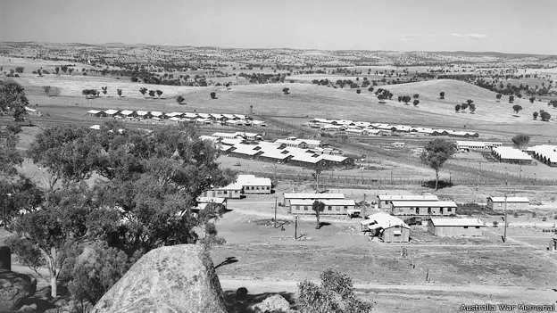 Бараки австралийского лагеря для интернированных граждан вражеских государств