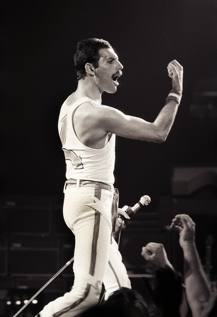 Фредди Меркьюри на сцене в объективе рок-легенды Mark Weiss