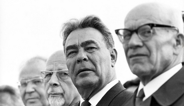 Генсек Леонид Брежнев в Восточном Берлине 1969 Robert Lebeck