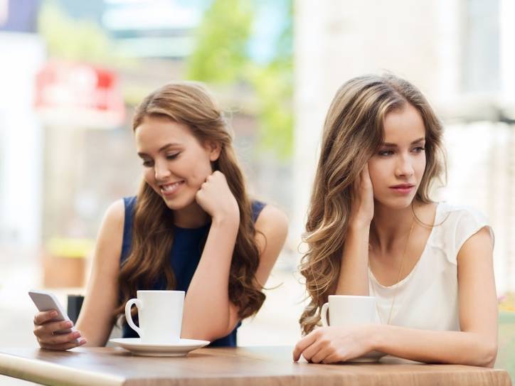 Bigpicture ru phubbing 1859 66a65d10c707255f47cfbb3b1c029fae@1x