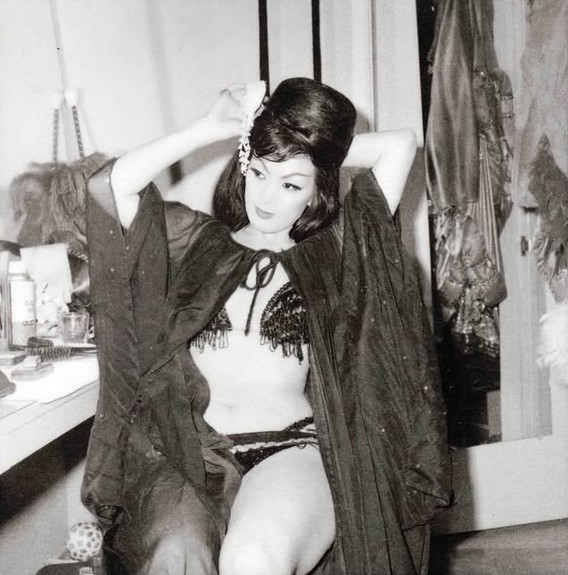 Тура Сатана легенда Faster Pussycat Kill Kill и символ женской мощи