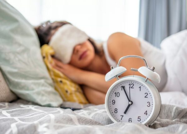 Как калорийность связана с качеством сна и уровнем энергии