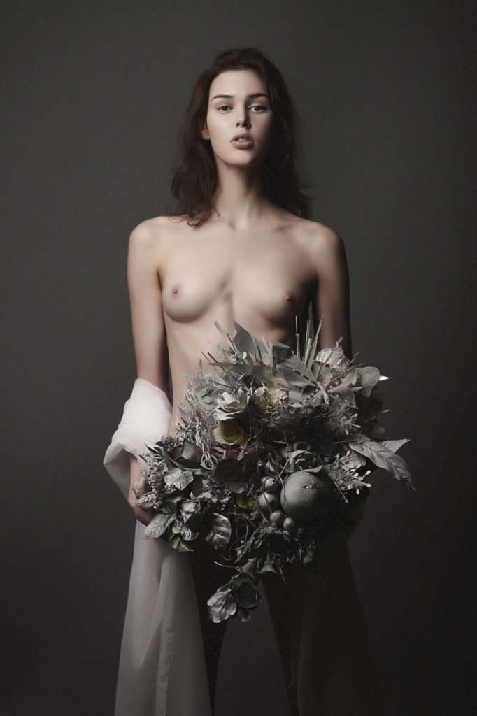 Сюрреалистическая фотография ню художественная эротика Никола Казини