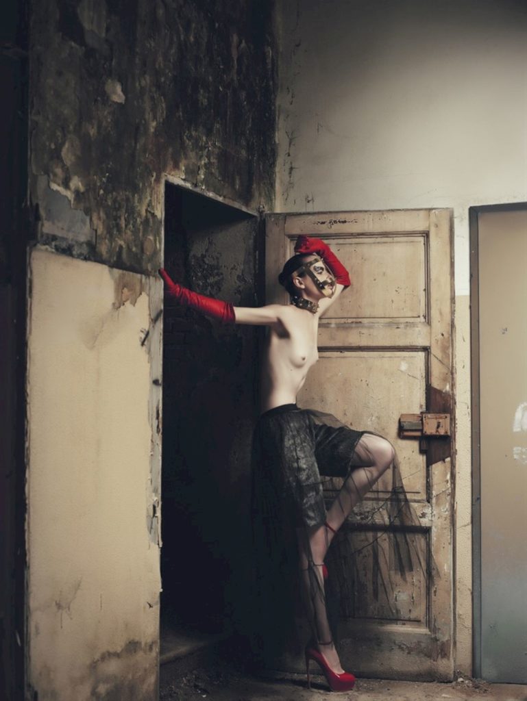 Ретро эротика винтажная фотография стиль девяностых Казини