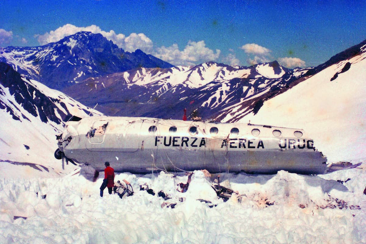 Bigpicture ru 2020 10 13t000000z 709009984 mt1ltana000h5w2o8 rtrmadp 3 accident argentina chile plane plane crash uruguayjpg 306 1