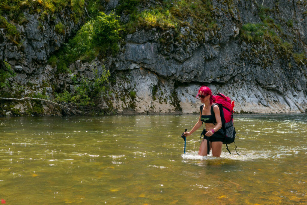 Оксана Лыткина на маршруте Большой Уральской тропы одиночный поход 2025