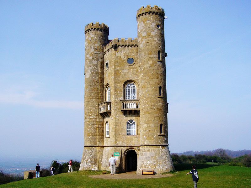 Бродвейская башня в Котсуолдсе Глостершир Великобритания