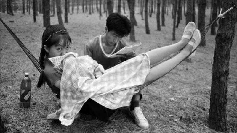 Групповой портрет студентов 1990-х в объективе Чжао Гана (Zhao Gang)