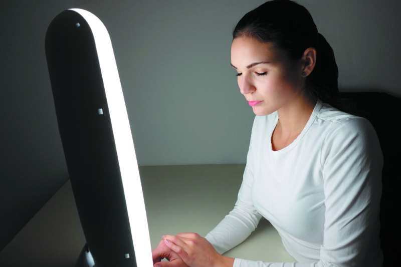 Световая терапия с помощью специальных ламп