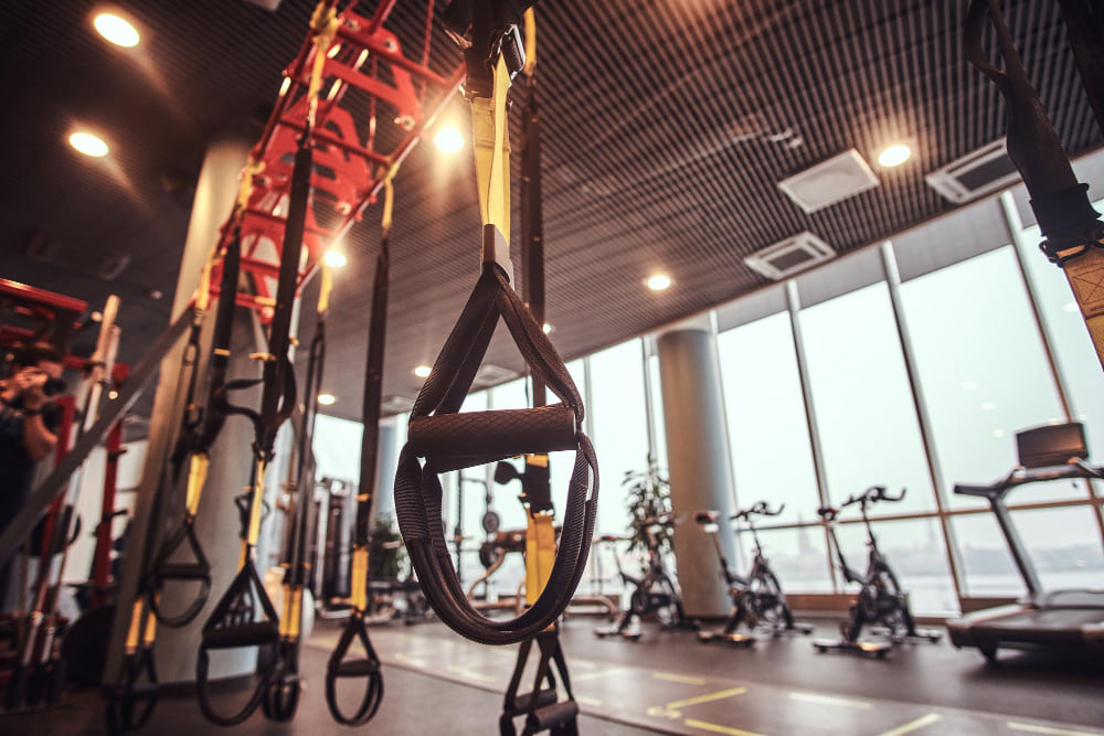 Bigpicture ru interior equipment modern gym close up view suspension straps sport fitness health 28992432