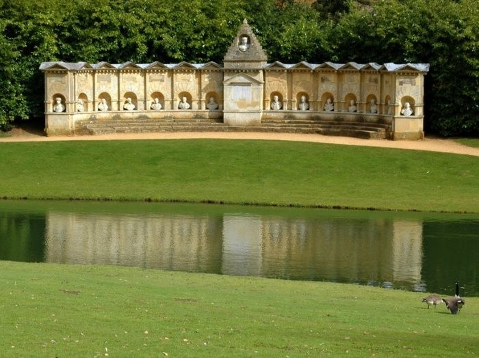 Храм британской доблести в парке Стоу Бакингемшир Великобритания