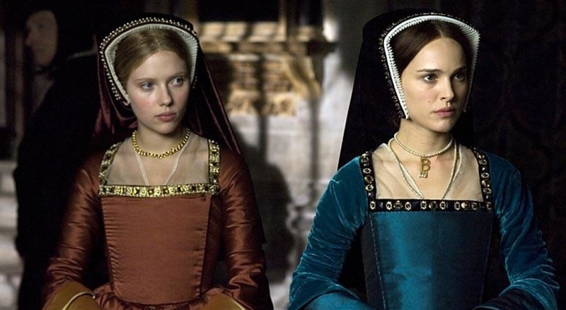 Сёстры Анна и Мария Болейн на фоне английского двора Тюдоров