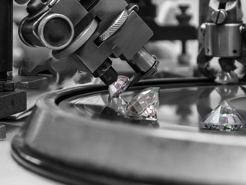 Огранка бриллиантов на станке завод Кристалл