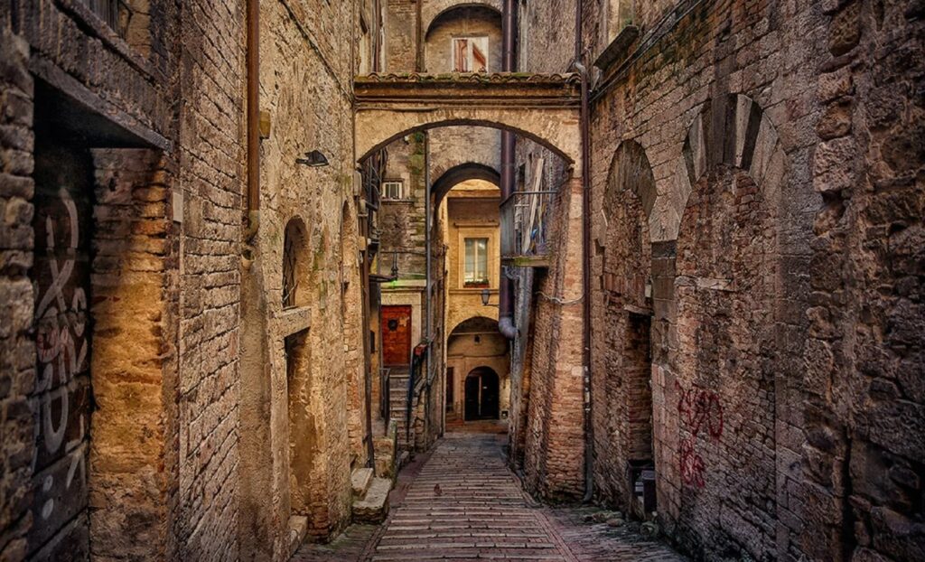 Узкие улочки средневекового города