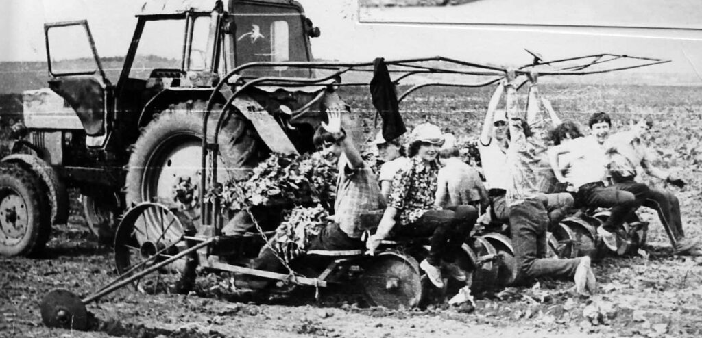 Школьники в ЛТО: труд и отдых в 1983 году