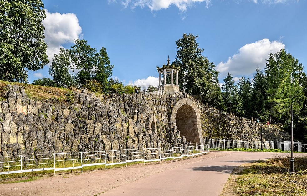 Большой каприз в Александровском парке Царского Села Россия