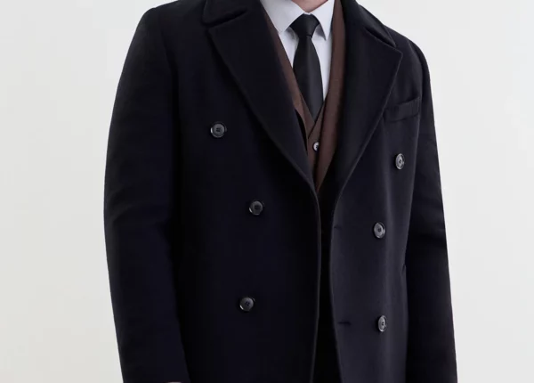 Купить пальто мужское в Москве: классика из кашемира и шерсти от Faamo