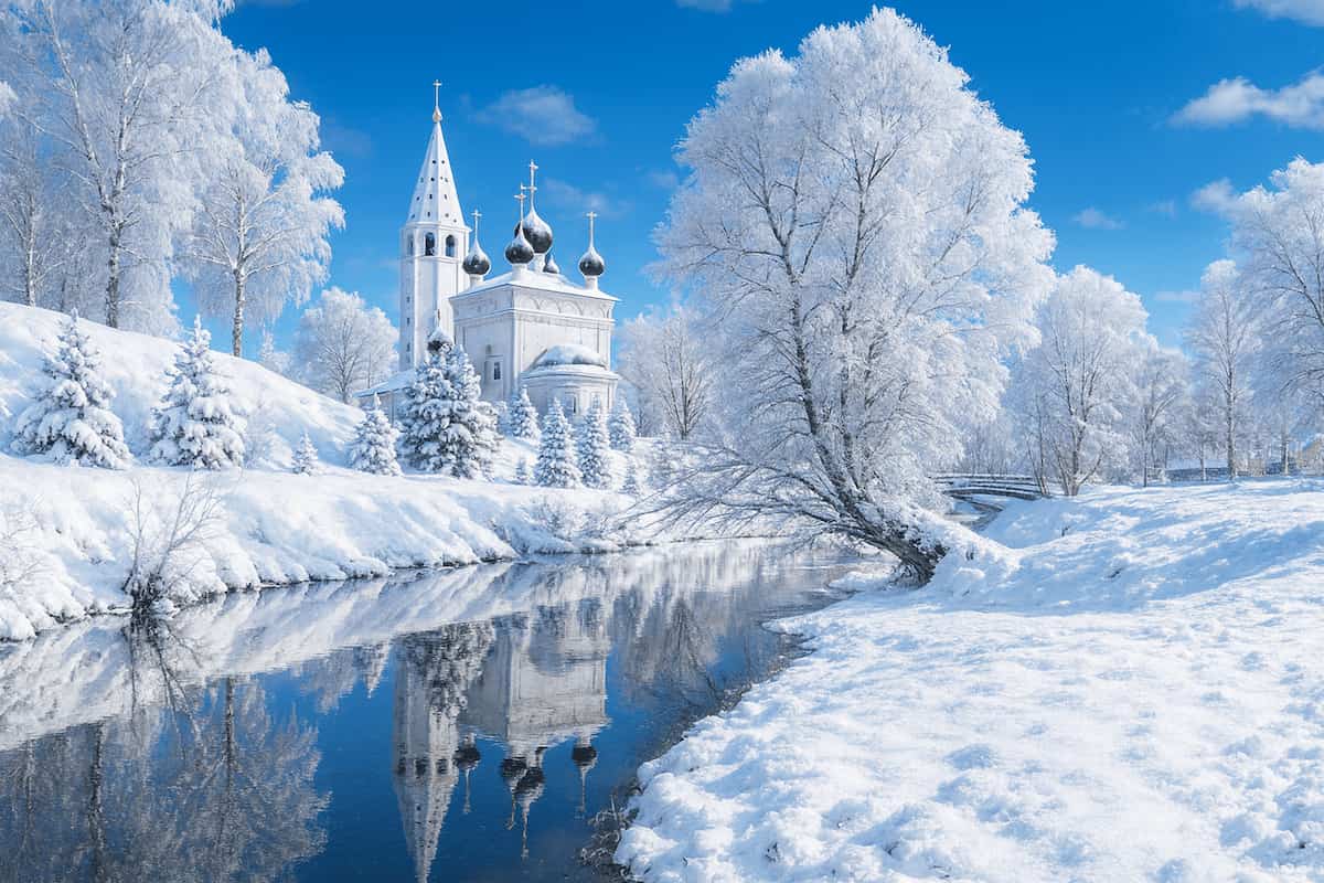 Где искать настоящую зиму? 5 самых красивых деревень России, занесенных снегом