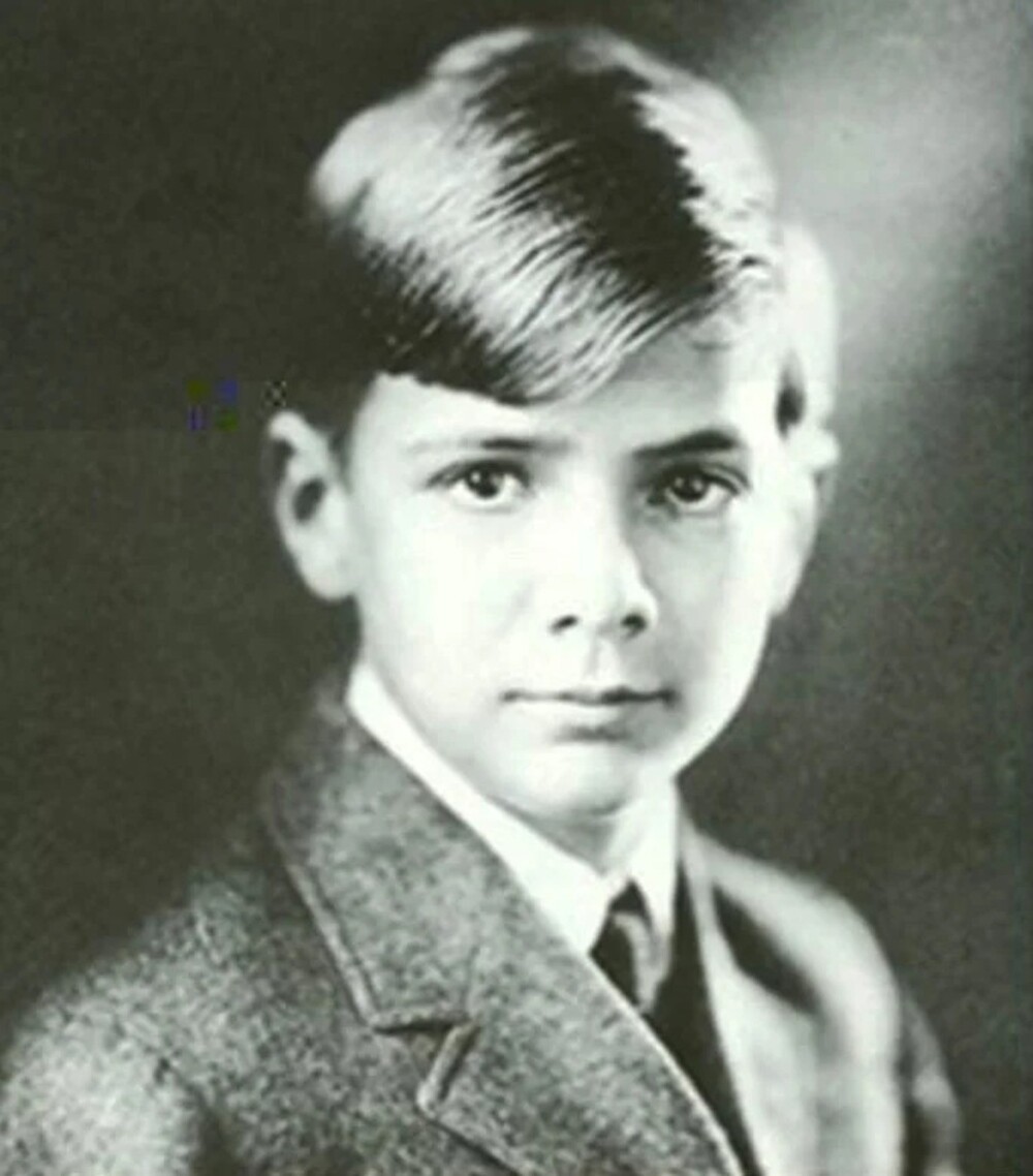 Детское фото Говарда Хьюза (Howard Hughes)